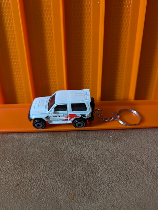 Custom Diecast Keychain – White Rally SUV