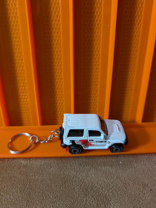 Custom Diecast Keychain – White Rally SUV